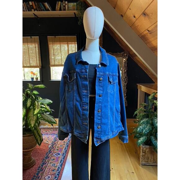 Taylor Swift Jean Jacket - Picture 5 of 5
